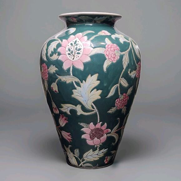 Vintage Porcelain Chinese Macau Vase Green with Pink Floral Design 10" Numbered - Picture 1 of 8